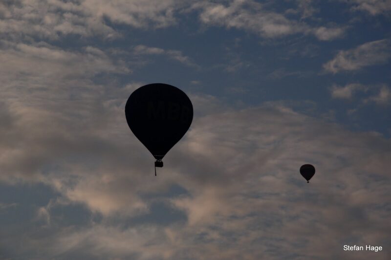 Silhouet van luchtballonnen