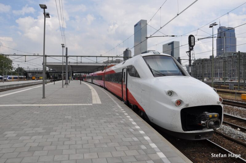 Fyra V250 op Rotterdam Centraal