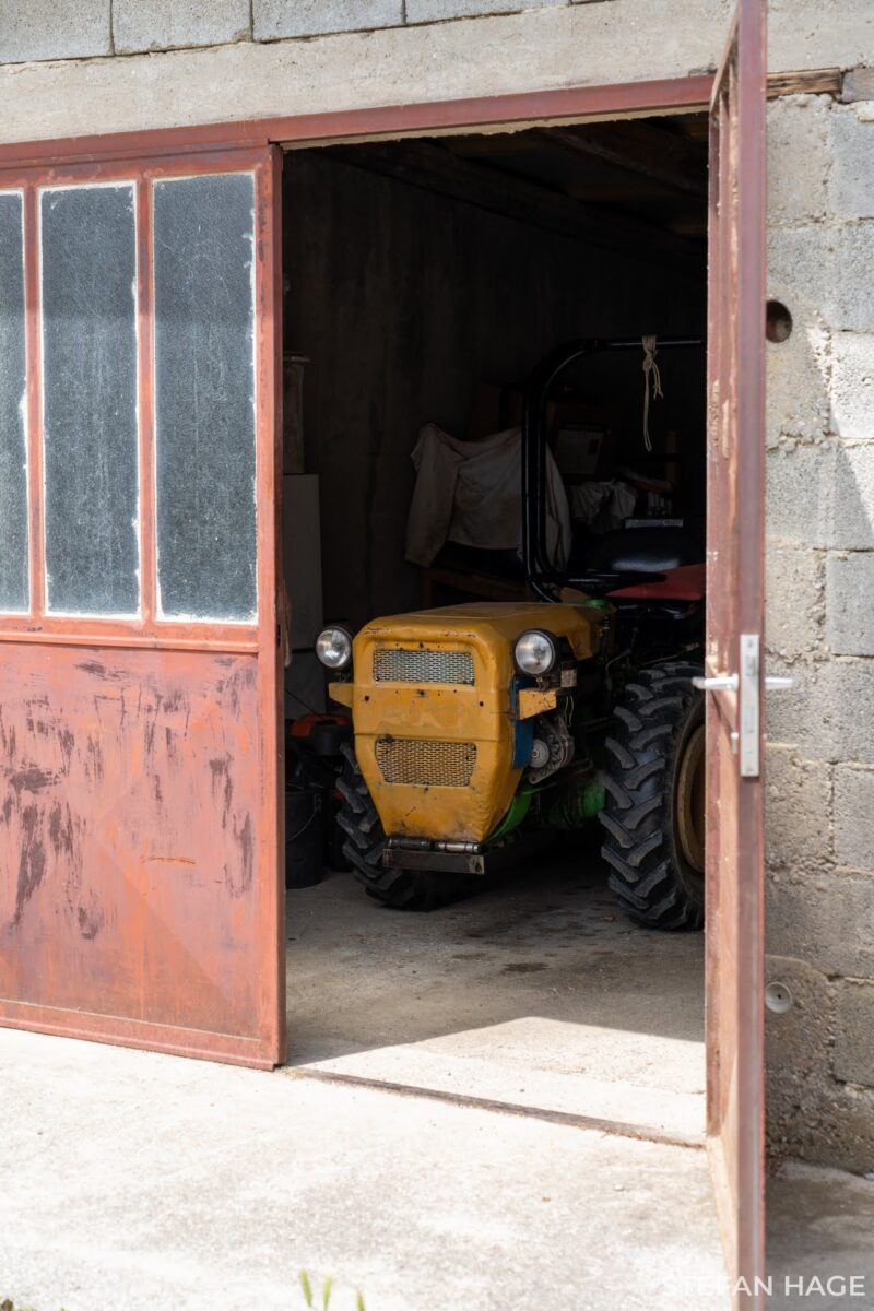 Oude tractor in Slovenië